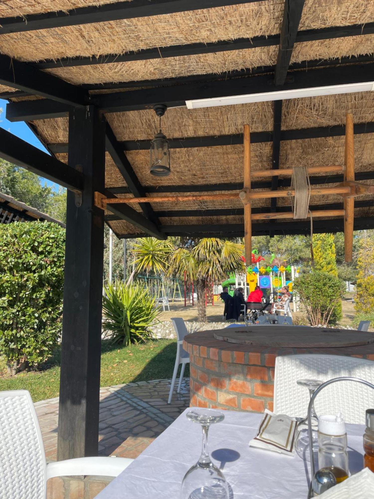 Hotel Agroturizem Eldi Fier Exterior foto